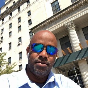 Meet your Posher, Vic